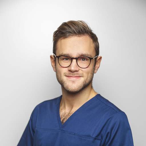 Portrait Dr Pierre-Alexandre Bouvet — Cabinet 12 Choron Paris 9e