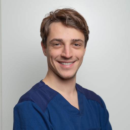 Portrait Dr Edouard Le Roux — Cabinet 12 Choron Paris 9e